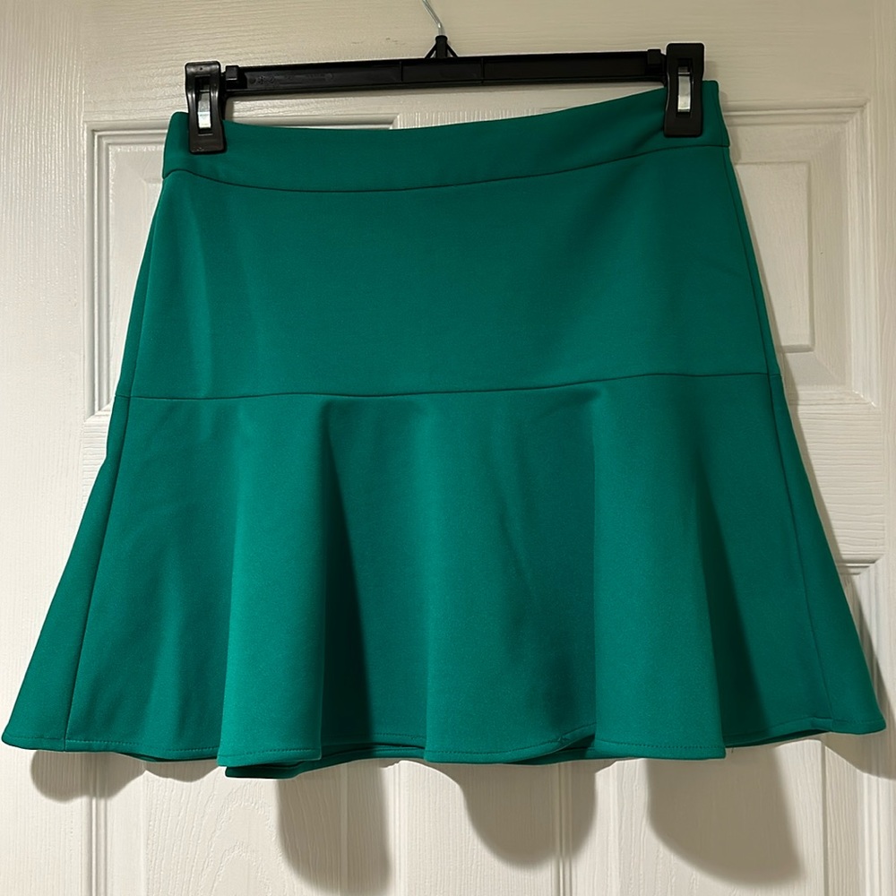 Forenza size 6 green skirt